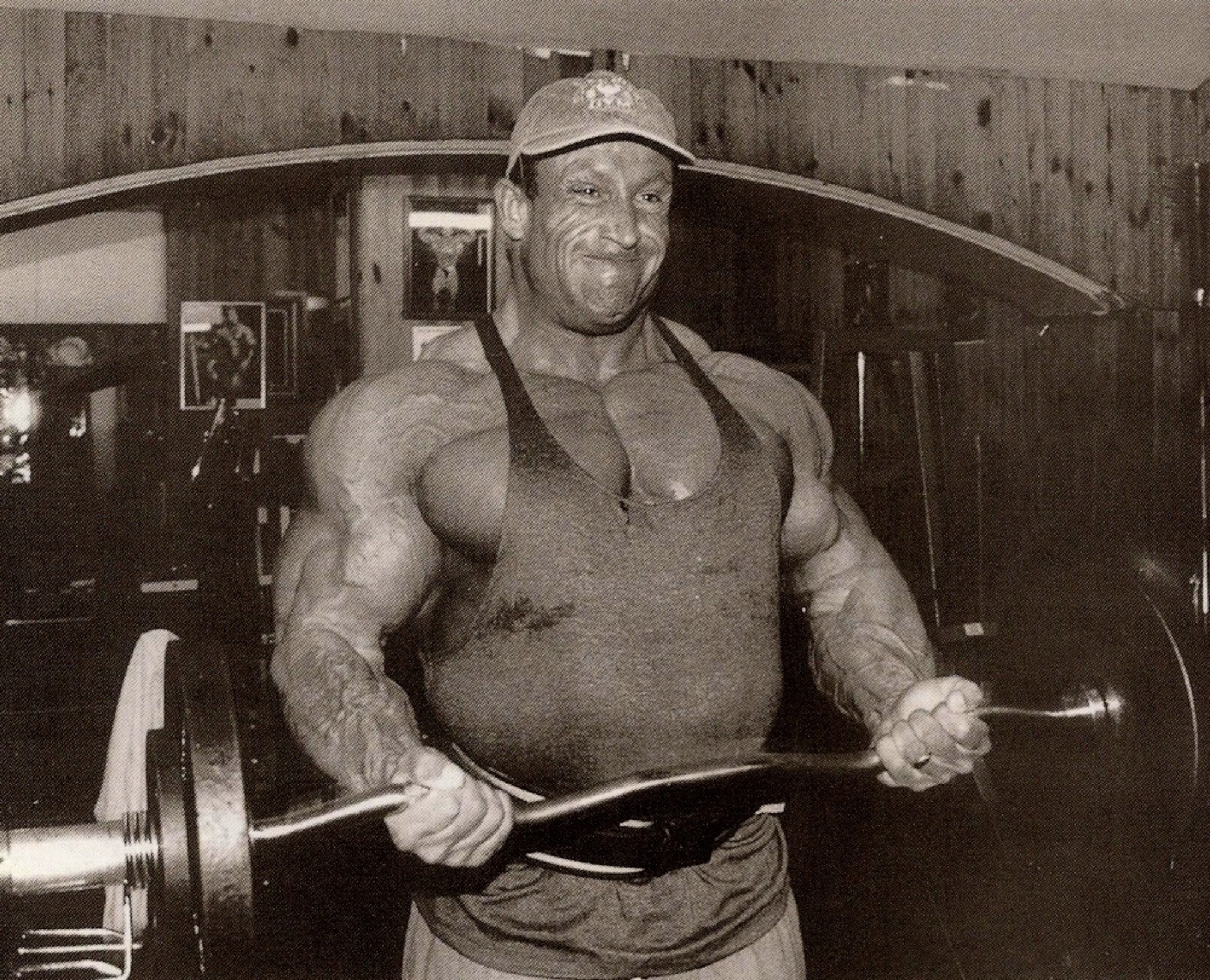 Dorian Yates training in the gym